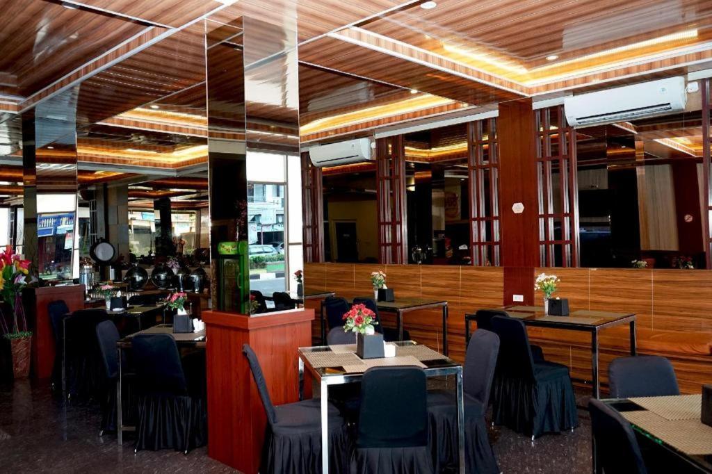 Ren'Z Hotel Bangka Island  Esterno foto